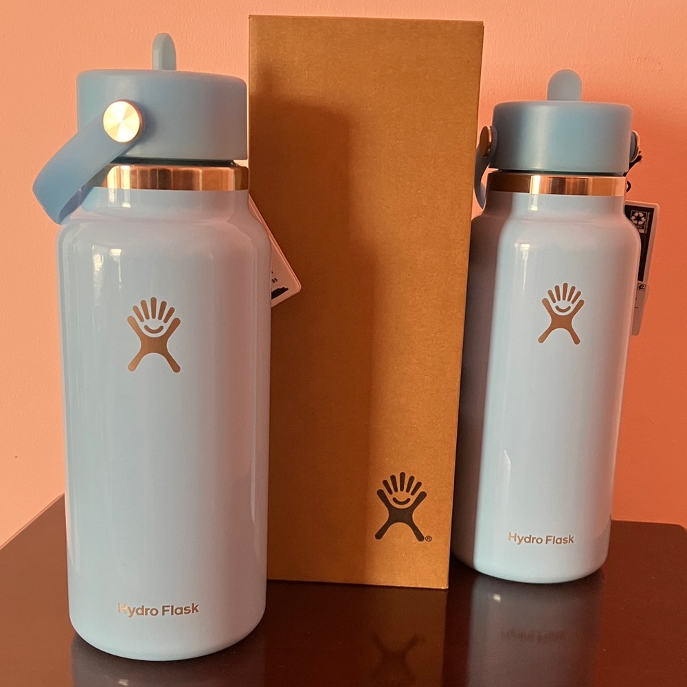 Hydro Flask Sky Blue Bottles Set